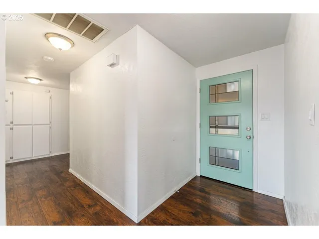 $415,000 | 3046 Crystal Mountain Avenue, Medford, OR 97504