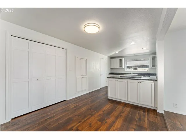 $415,000 | 3046 Crystal Mountain Avenue, Medford, OR 97504