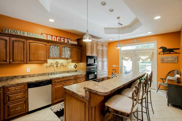 8805 Byrum Chapel Road Portland, TN 37148 - Photo 4 of 19 A beautiful kitchen, plenty of working counter space and great views!