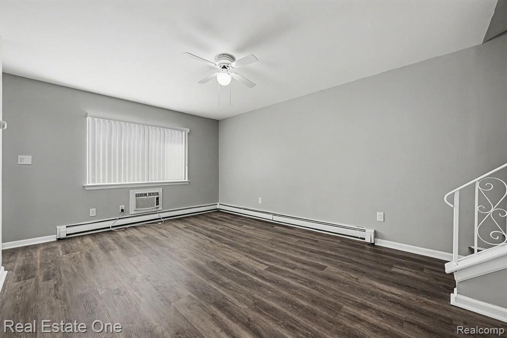 150 Ladd Road Walled Lake, MI 48390 - Photo 11 of 27 Gallery Image 11