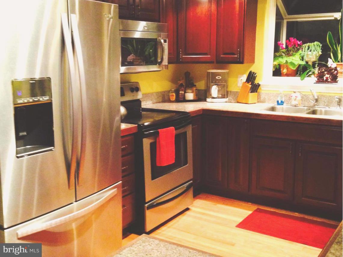 12920 Sturbridge Road Woodbridge, VA 22192 - Photo 4 of 22 Kitchen