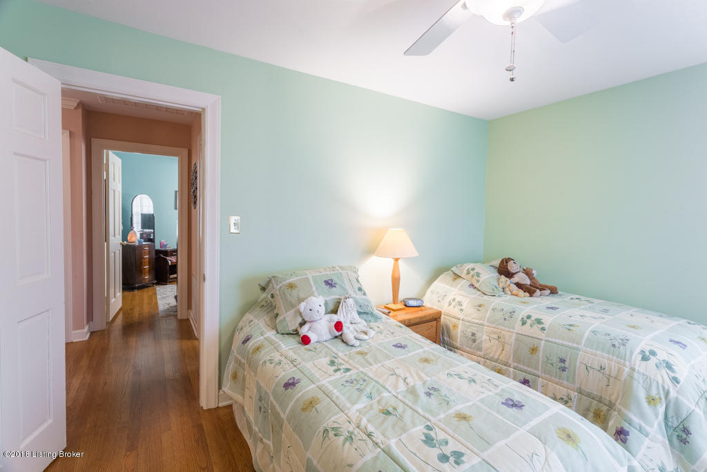 629 Indian Ridge Road Louisville, KY 40207 - Photo 35 of 58 629 Indian Ridge Rd-35
