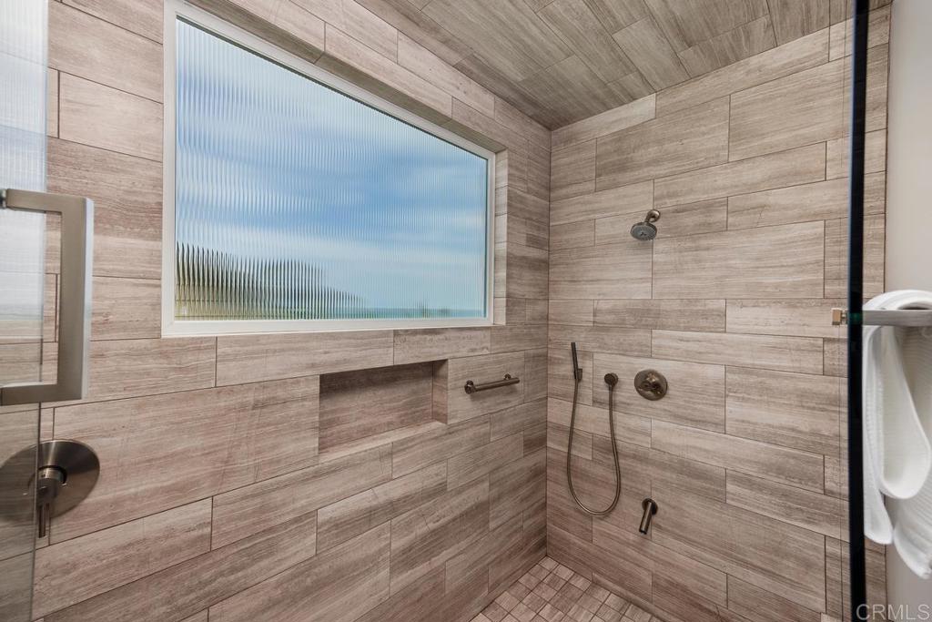 1856 Parliament Road Encinitas, CA 92024 - Photo 26 of 42 a bathroom with a shower