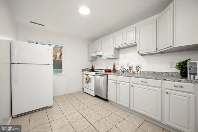 $229,900 | 19419 Brassie Place, Unit 102, Gaithersburg, MD 20886