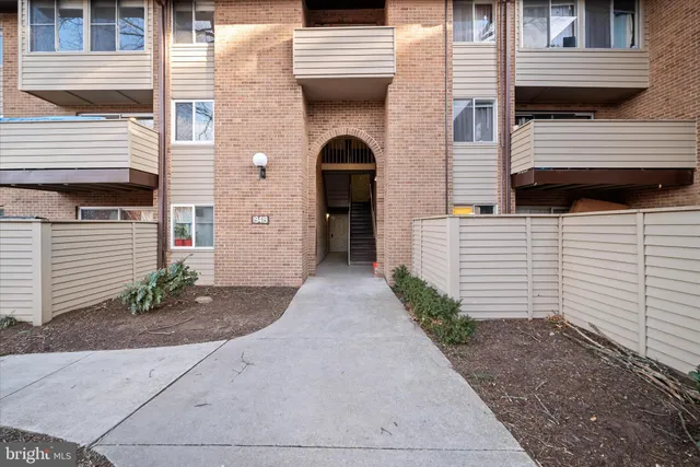 $229,900 | 19419 Brassie Place, Unit 102, Gaithersburg, MD 20886