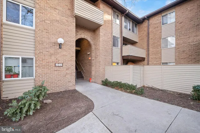 $229,900 | 19419 Brassie Place, Unit 102, Gaithersburg, MD 20886