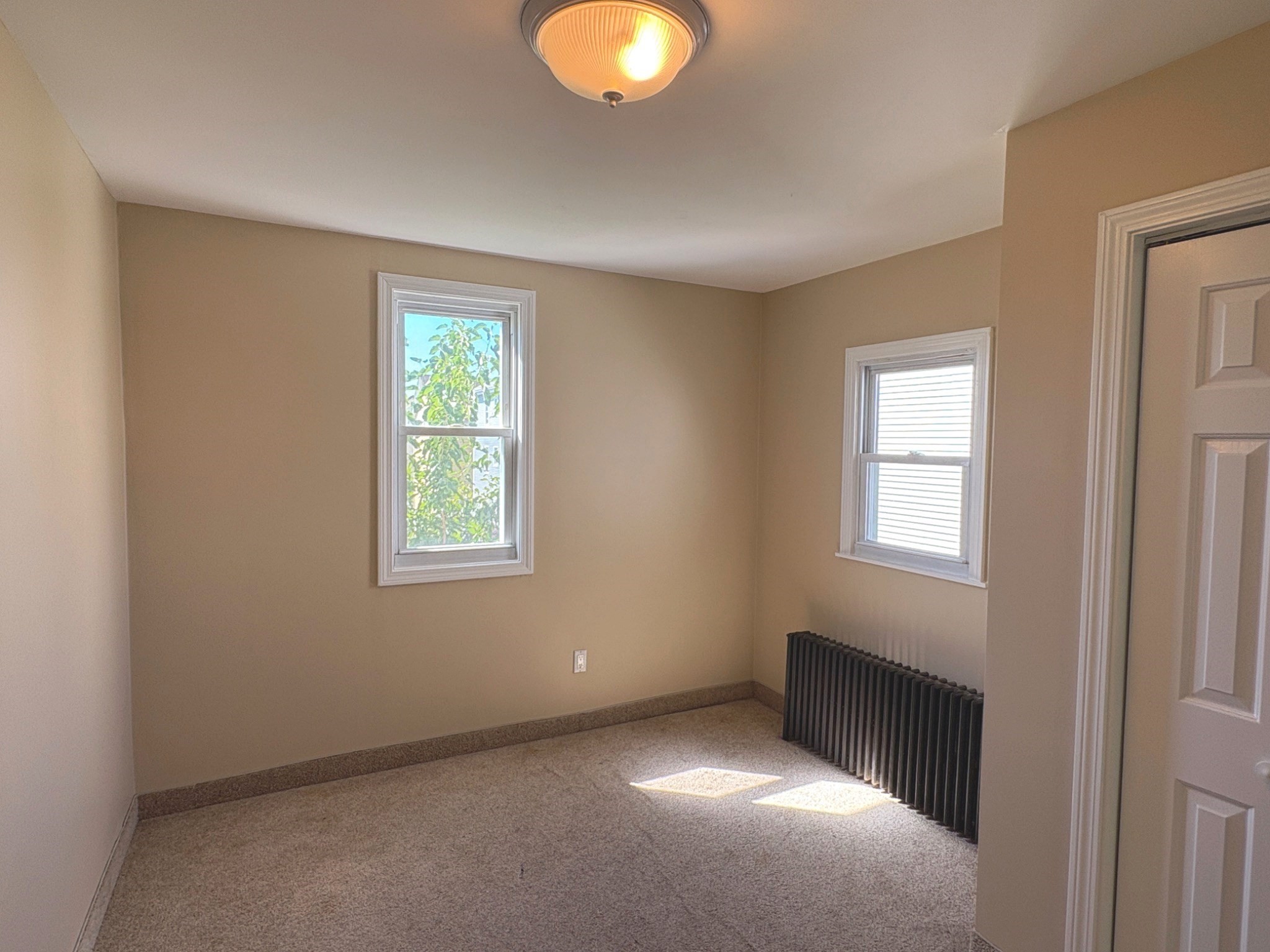 456 Coggeshall Street, Unit 2 Fall River, MA 02721 - Photo 11 of 17 Gallery Image 11