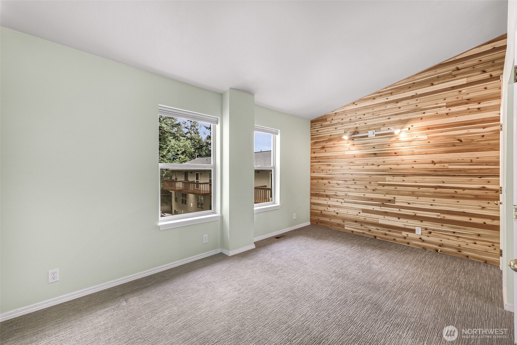 816 20th Street, Unit 100 Bellingham, WA 98225 - Photo 22 of 39