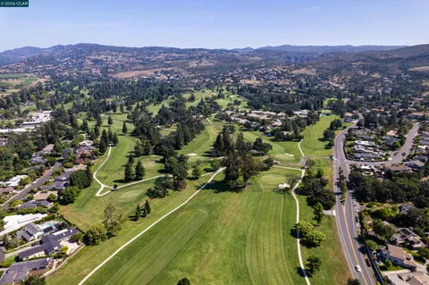 $1,275,000 | 850 Acorn Way, Napa, CA 94558