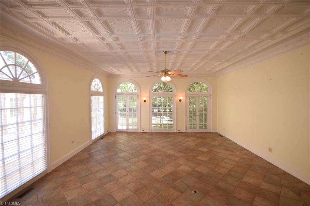 303 Arbor Road Winston-Salem, NC 27104 - Photo 11 of 26 Gallery Image 11