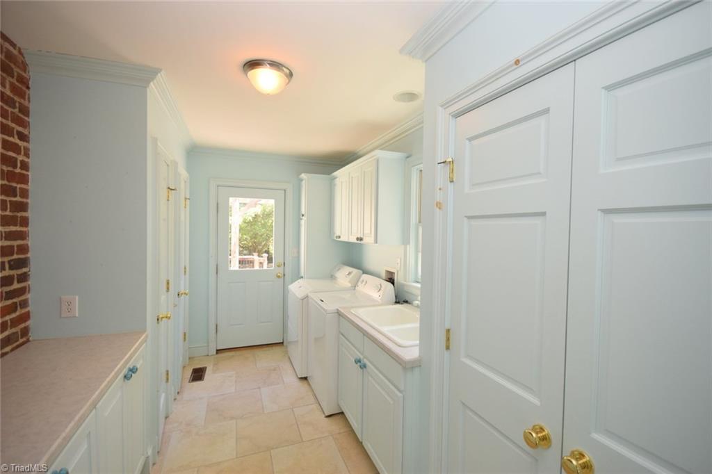 303 Arbor Road Winston-Salem, NC 27104 - Photo 23 of 26 Gallery Image 23