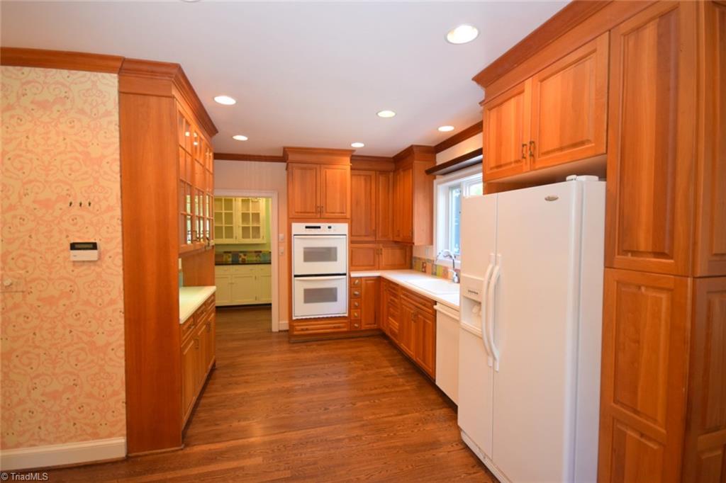303 Arbor Road Winston-Salem, NC 27104 - Photo 8 of 26 Gallery Image 8