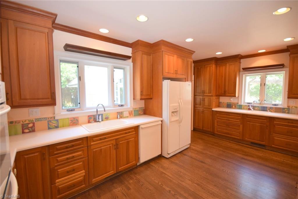 303 Arbor Road Winston-Salem, NC 27104 - Photo 9 of 26 Gallery Image 9