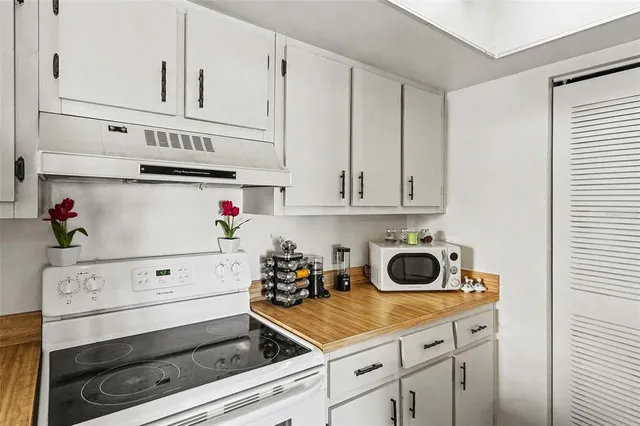 $119,900 | 2514 Citrus Club Lane, Unit 2514, Orlando, FL 32839