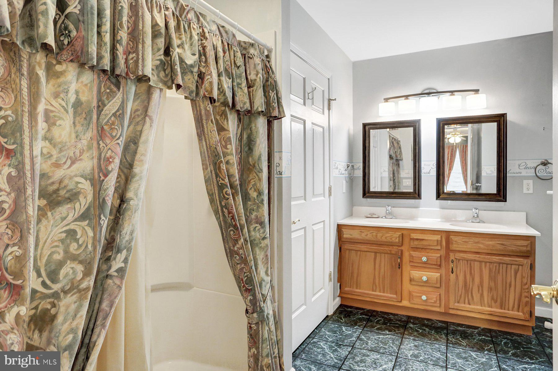 610 Raspberry Lane Lebanon, PA 17046 - Photo 19 of 30 Full Bathroom