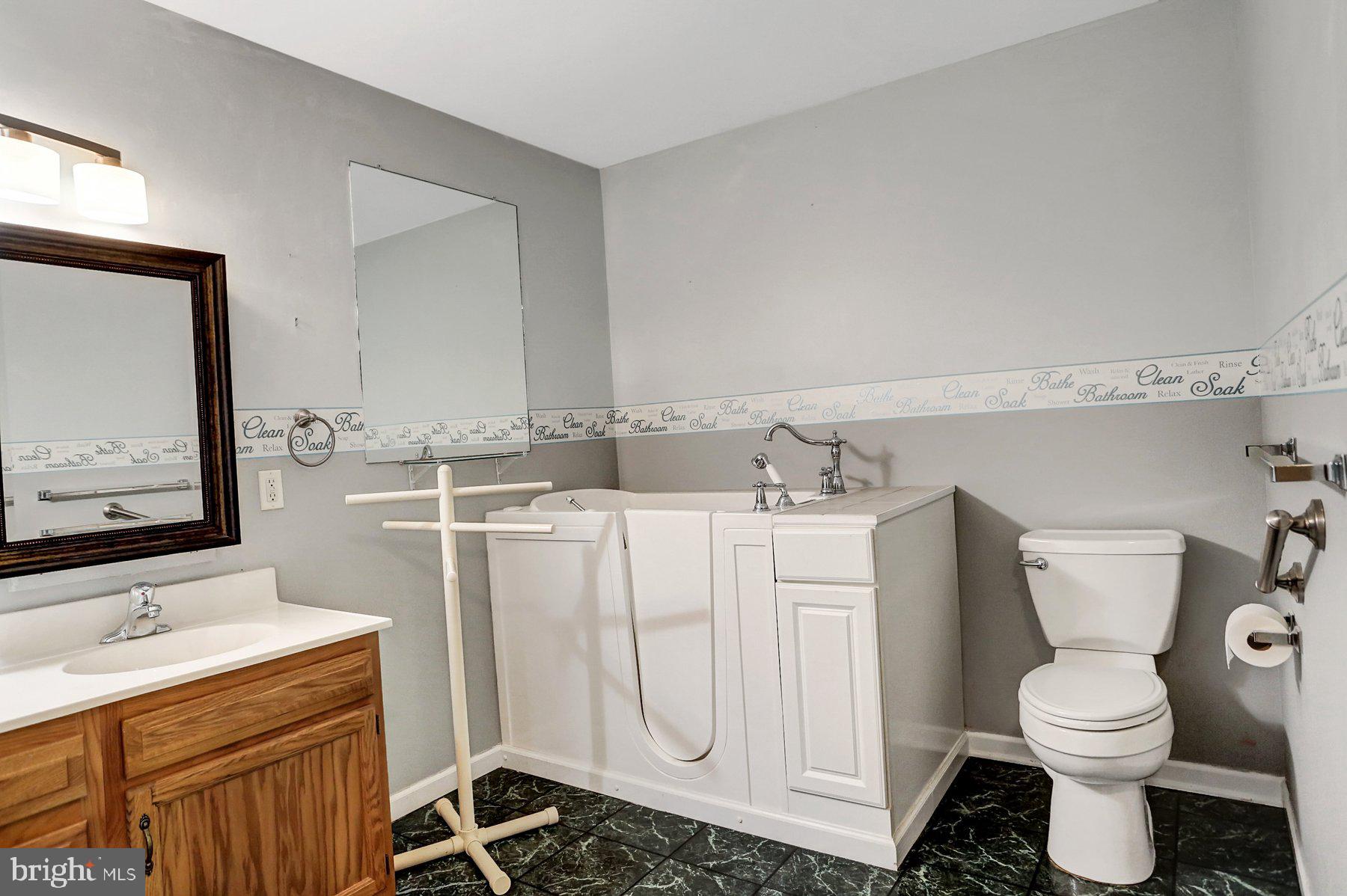 610 Raspberry Lane Lebanon, PA 17046 - Photo 20 of 30 Full Bathroom
