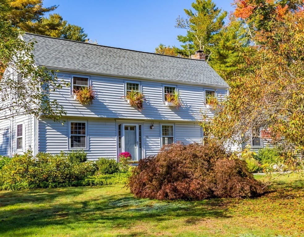 10 Thoreau Road Acton, MA 01720 - Photo 1 of 39