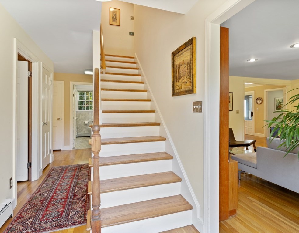 10 Thoreau Road Acton, MA 01720 - Photo 11 of 39