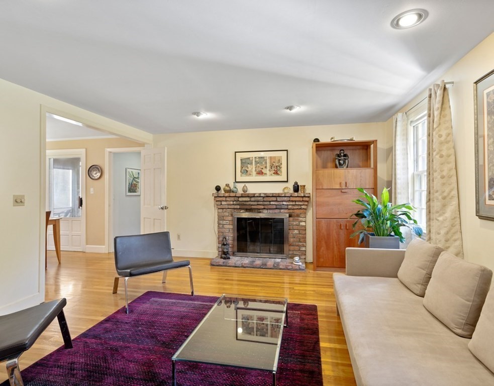 10 Thoreau Road Acton, MA 01720 - Photo 14 of 39