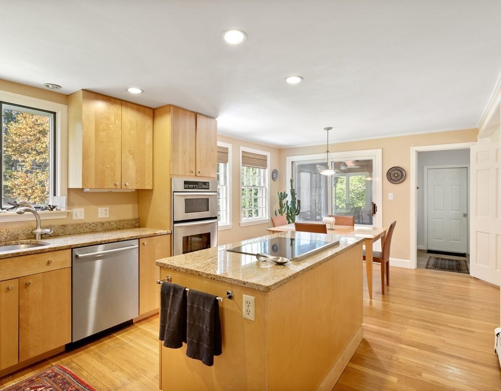 10 Thoreau Road Acton, MA 01720 - Photo 20 of 39