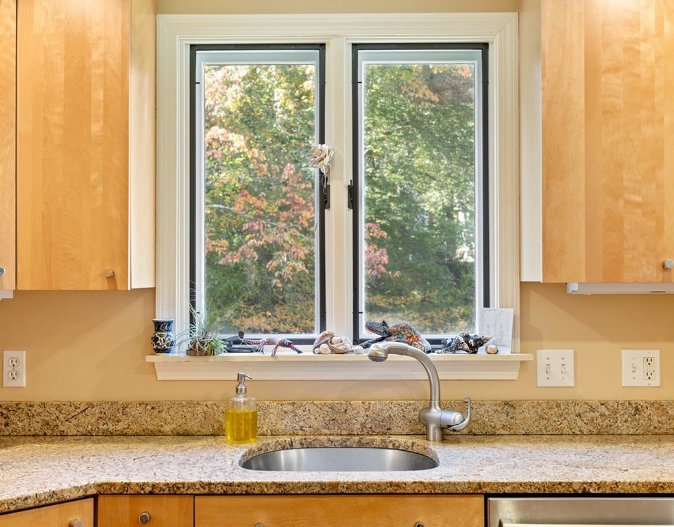 10 Thoreau Road Acton, MA 01720 - Photo 22 of 39