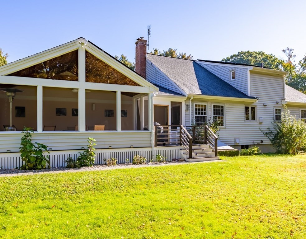 10 Thoreau Road Acton, MA 01720 - Photo 9 of 39