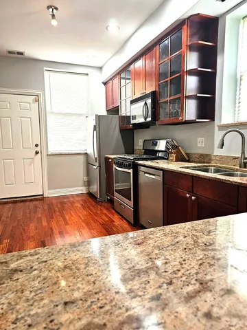 $255,000 | 1520 East Marquette Road, Unit 2B, Chicago, IL 60637