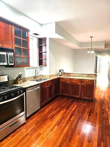 $255,000 | 1520 East Marquette Road, Unit 2B, Chicago, IL 60637