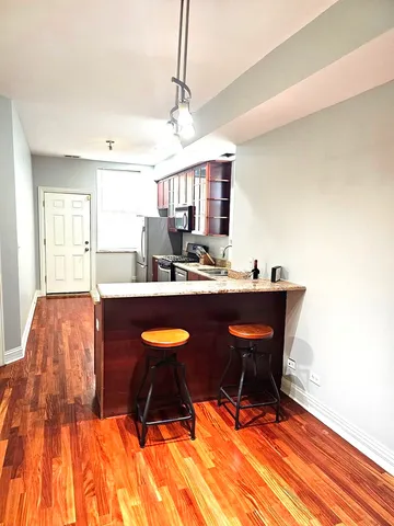 $255,000 | 1520 East Marquette Road, Unit 2B, Chicago, IL 60637