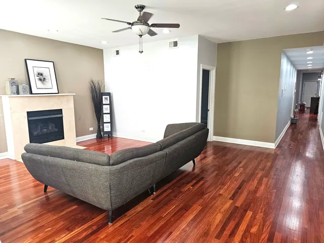 $255,000 | 1520 East Marquette Road, Unit 2B, Chicago, IL 60637