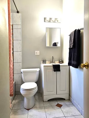 $255,000 | 1520 East Marquette Road, Unit 2B, Chicago, IL 60637