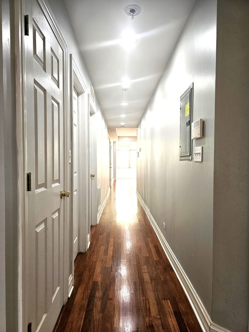 1520 East Marquette Road, Unit 2B Chicago, IL 60637 - Photo 6 of 44 a view of gallery