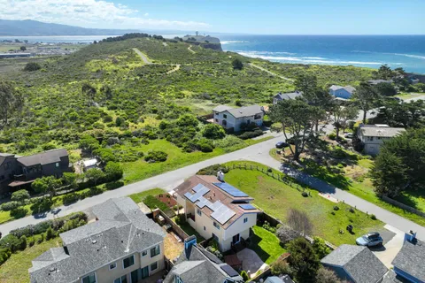 $1,599,000 | 121 Bernal Avenue, Moss Beach, CA 94038
