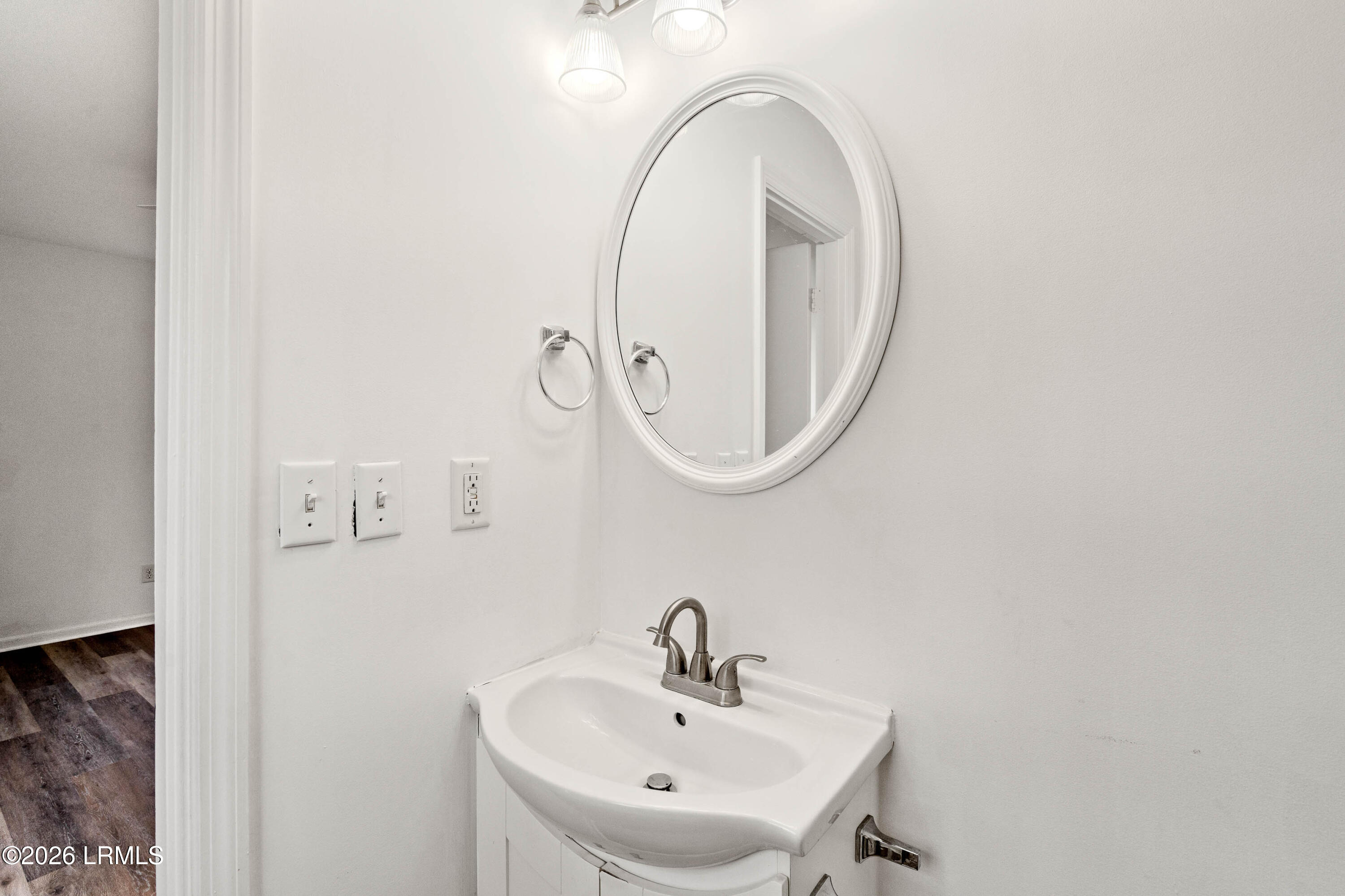 4312 Pinewood Circle Beaufort, SC 29906 - Photo 19 of 33 Primary bathroom vanity