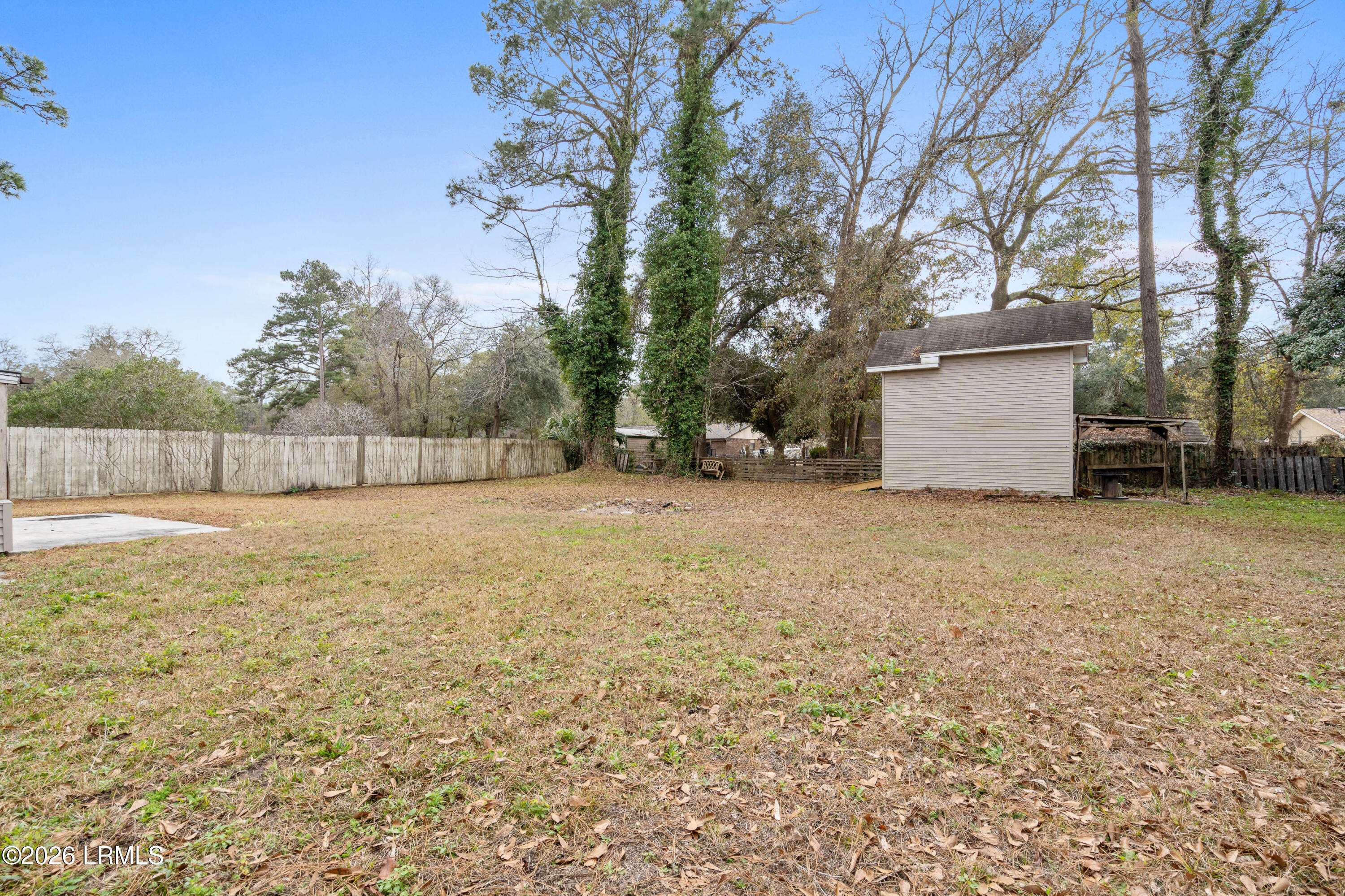 4312 Pinewood Circle Beaufort, SC 29906 - Photo 28 of 33 Large level yard