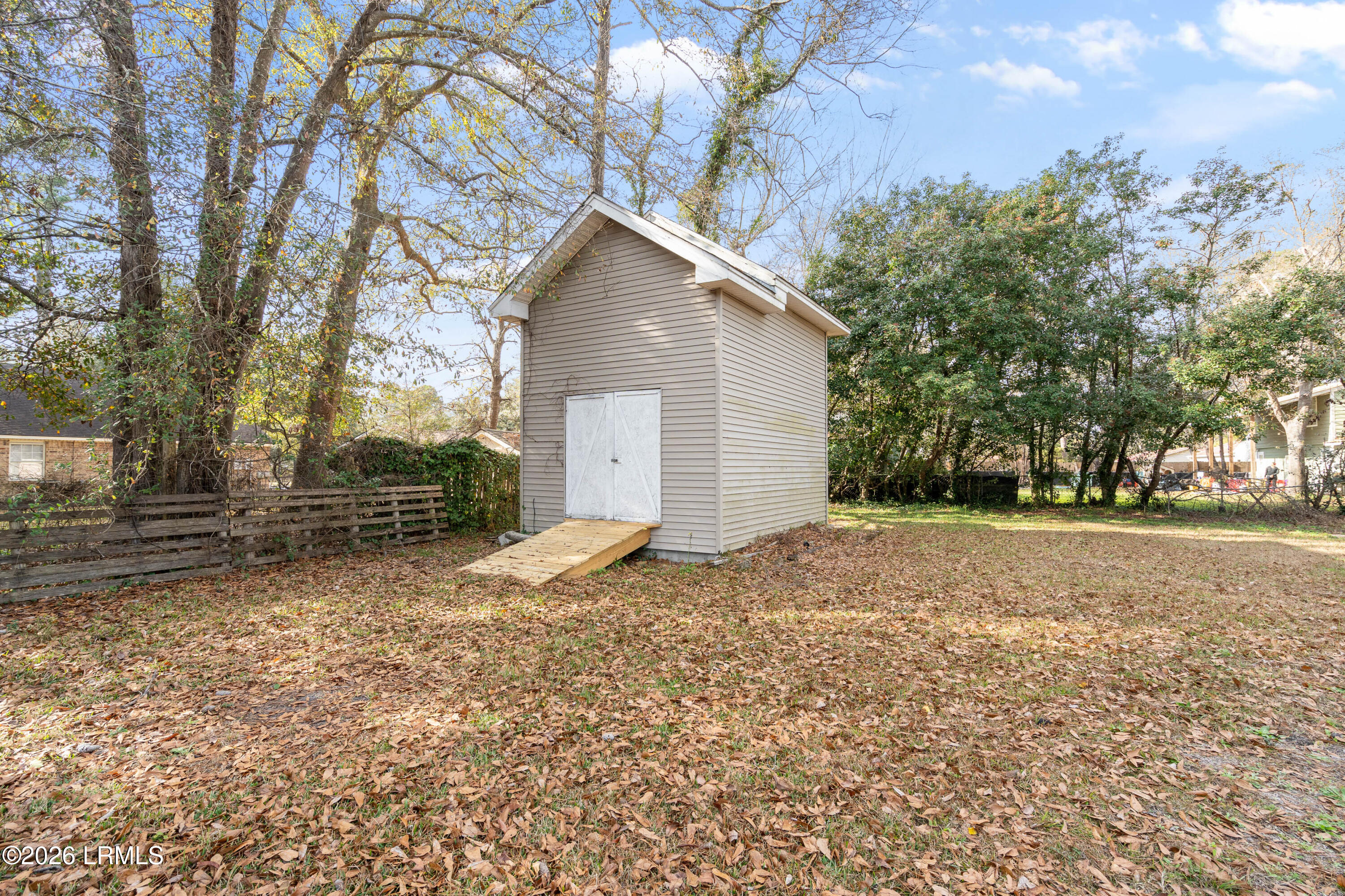 4312 Pinewood Circle Beaufort, SC 29906 - Photo 30 of 33 New access ramp on shed