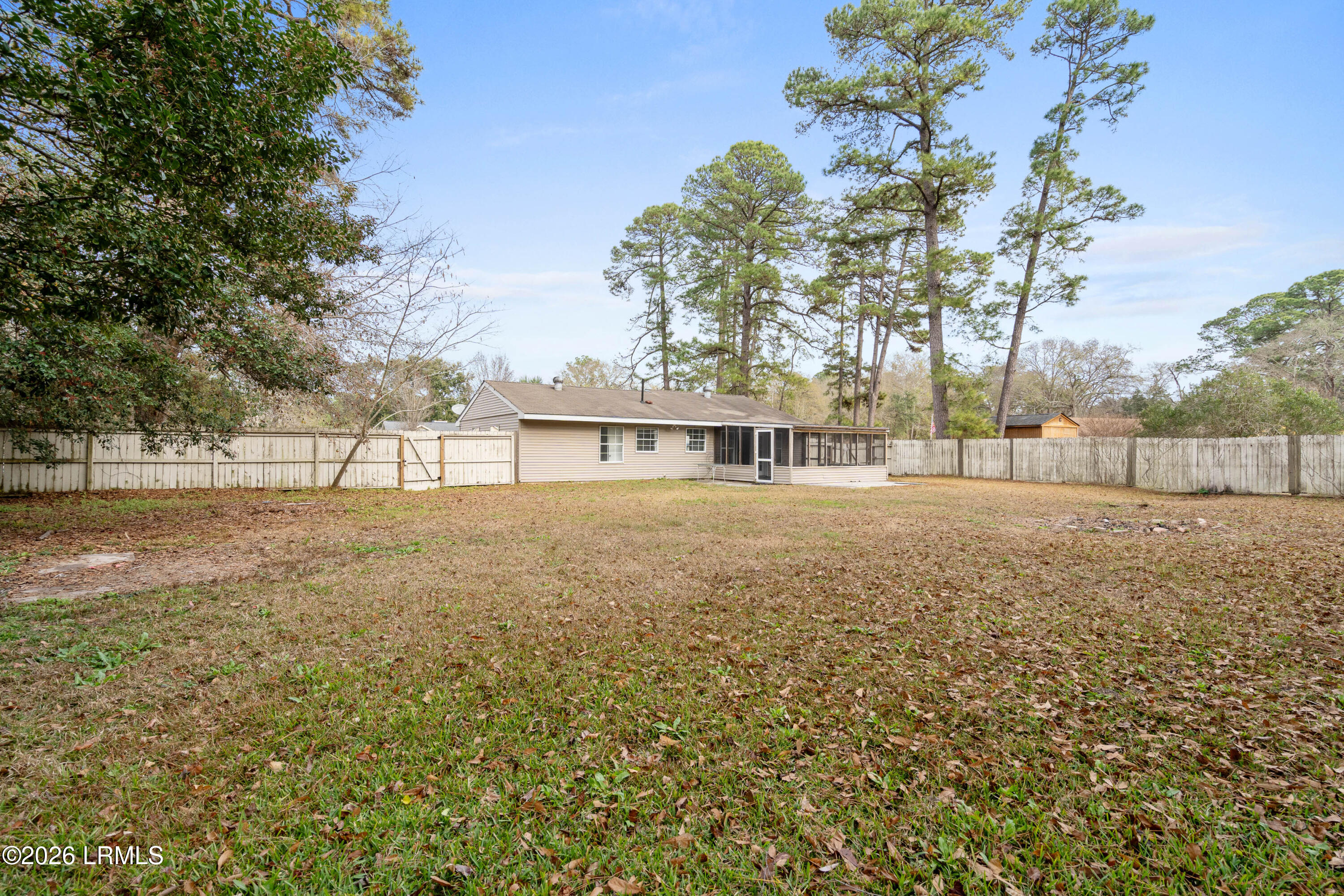 4312 Pinewood Circle Beaufort, SC 29906 - Photo 32 of 33 Level fenced yard