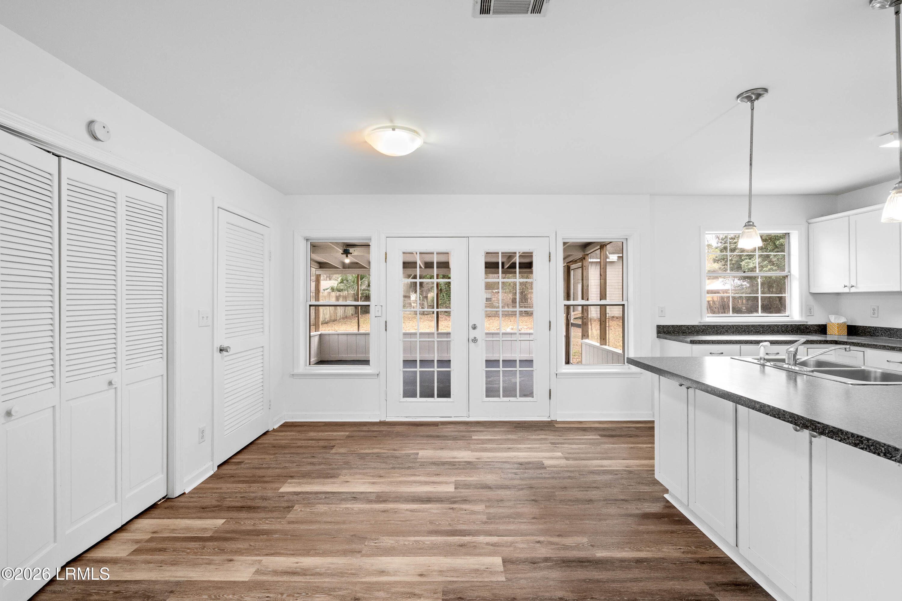 4312 Pinewood Circle Beaufort, SC 29906 - Photo 6 of 33 Dining area