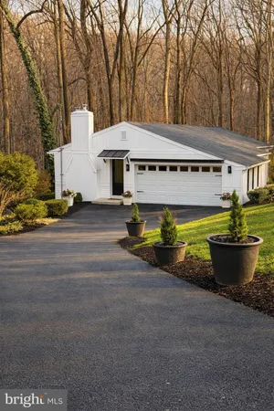 $969,000 | 971 Stevens Lane, Wayne, PA 19087