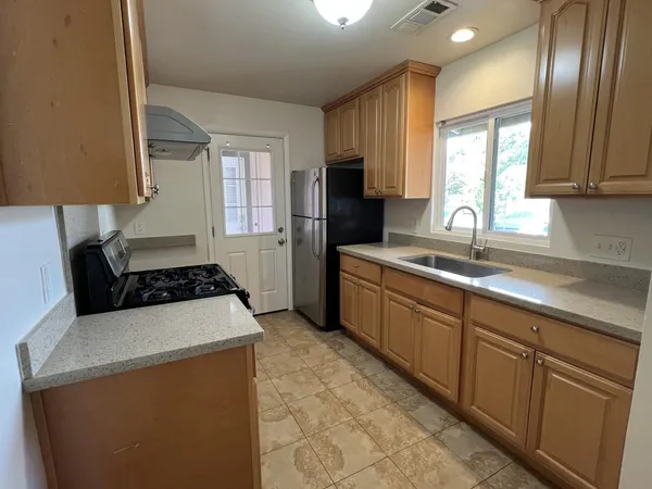 $3,200 | 1110 Oliver Street, Redwood City, CA 94061