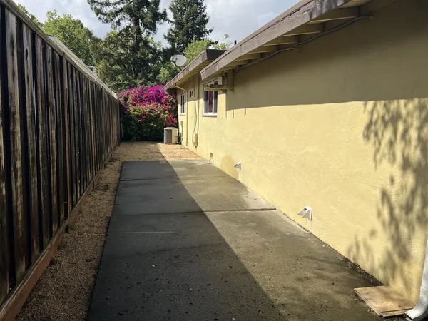 $3,200 | 1110 Oliver Street, Redwood City, CA 94061