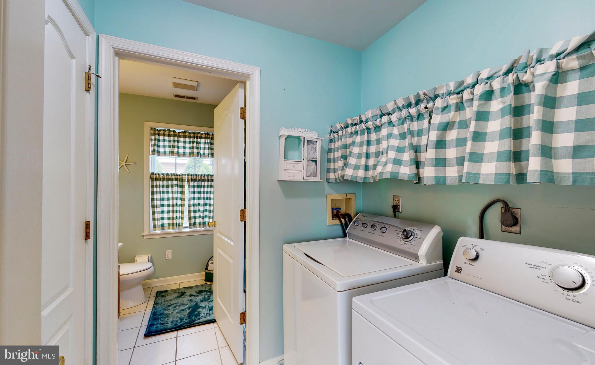 7224 Greenbank Road Baltimore, MD 21220 - Photo 37 of 54 Laundry room on the second level to full bathroom