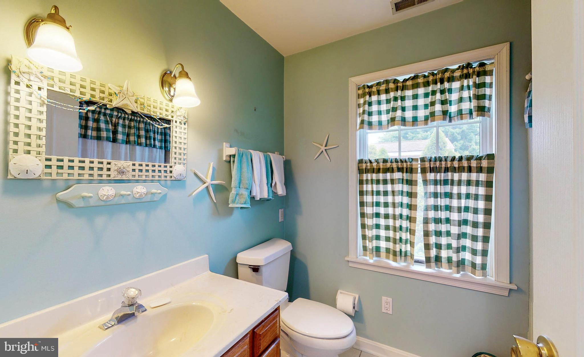 7224 Greenbank Road Baltimore, MD 21220 - Photo 38 of 54 Second Floor Bath