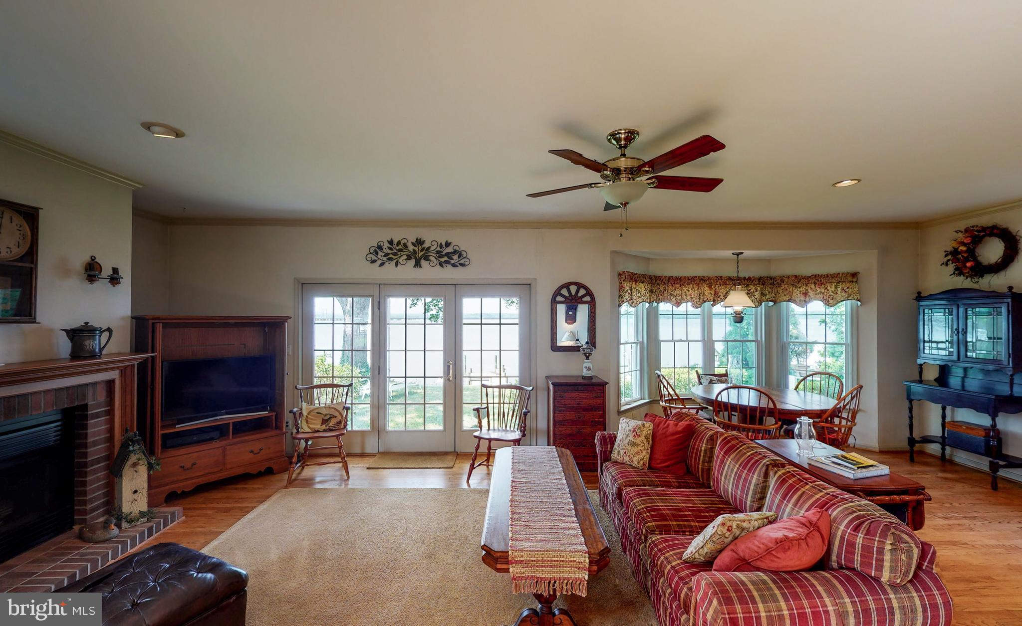 7224 Greenbank Road Baltimore, MD 21220 - Photo 10 of 54 Open concept with water view