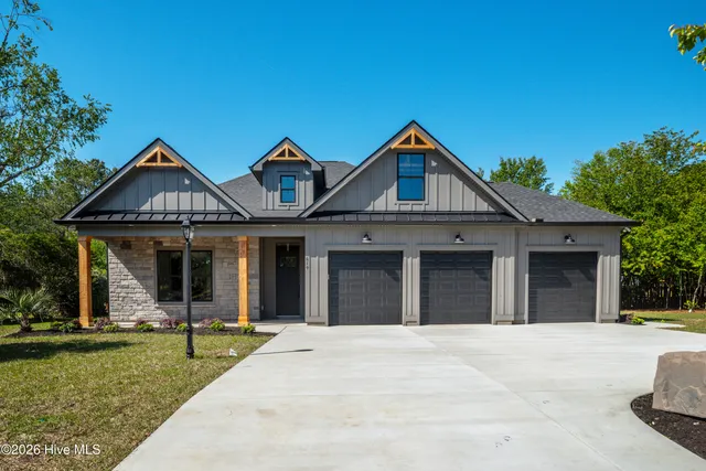 $649,000 | 144 South Middleton Drive Northwest, Calabash, NC 28467