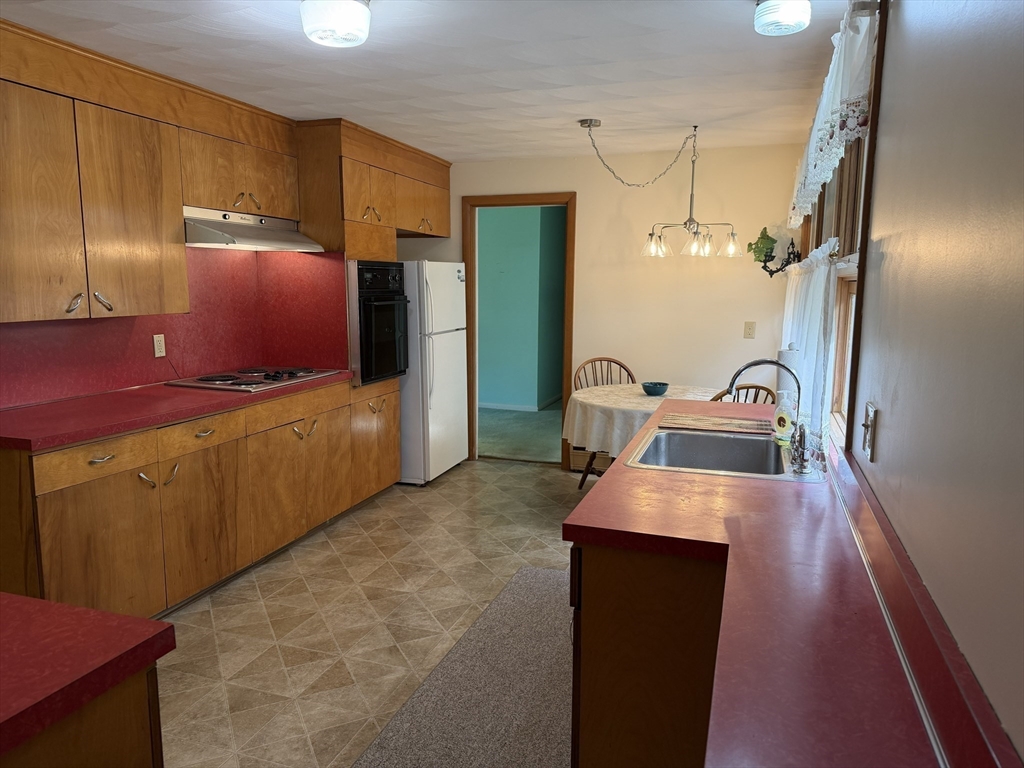 34 Bassett Road Holyoke, MA 01040 - Photo 18 of 37 Gallery Image 18