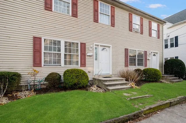 $399,900 | 22 Vernon Street, Unit B, Providence, RI 02903