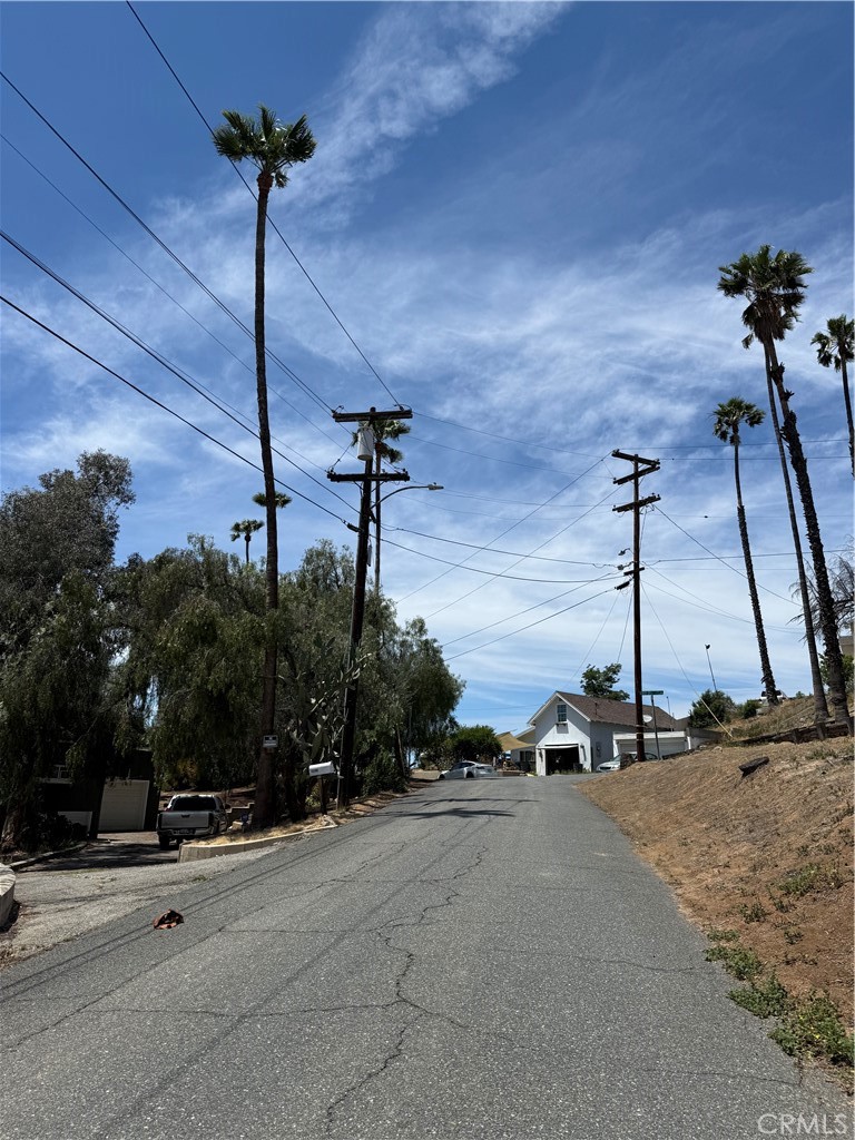 2390 Prenda Avenue Riverside, CA 92504 - Photo 38 of 41 a view of a street with a building