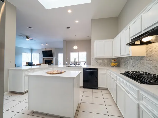 $3,400 | 11105 Appletree Lane, Austin, TX 78726