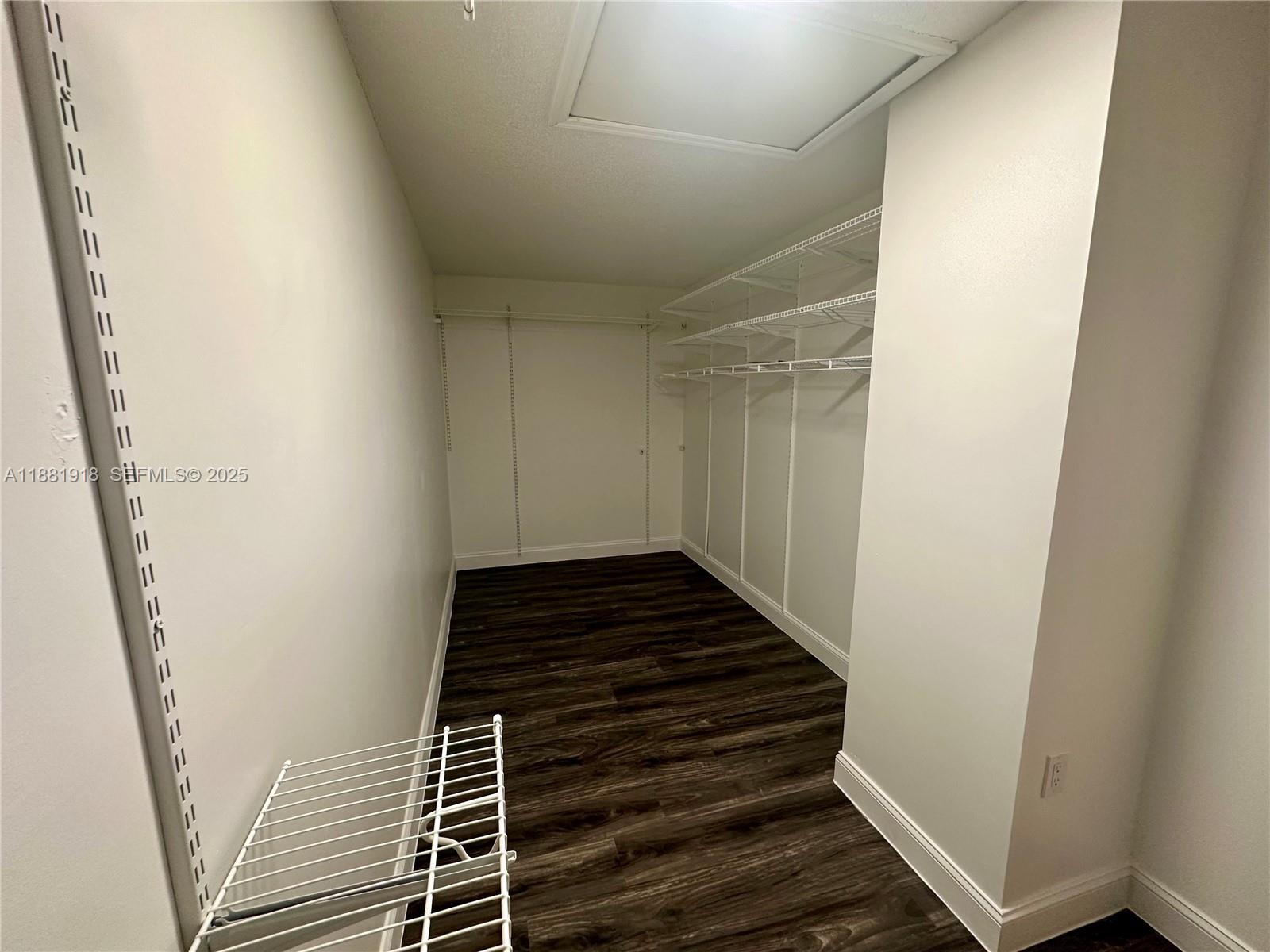 8950 Northwest 189th Terrace Hialeah, FL 33018 - Photo 38 of 42 a view of entryway